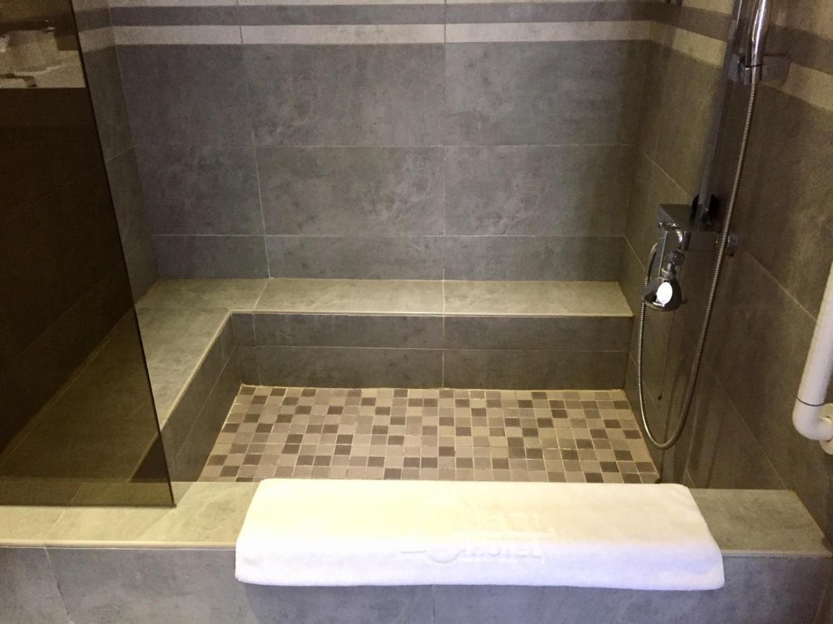 Fengjia Hotel Bell Тайджун Екстериор снимка