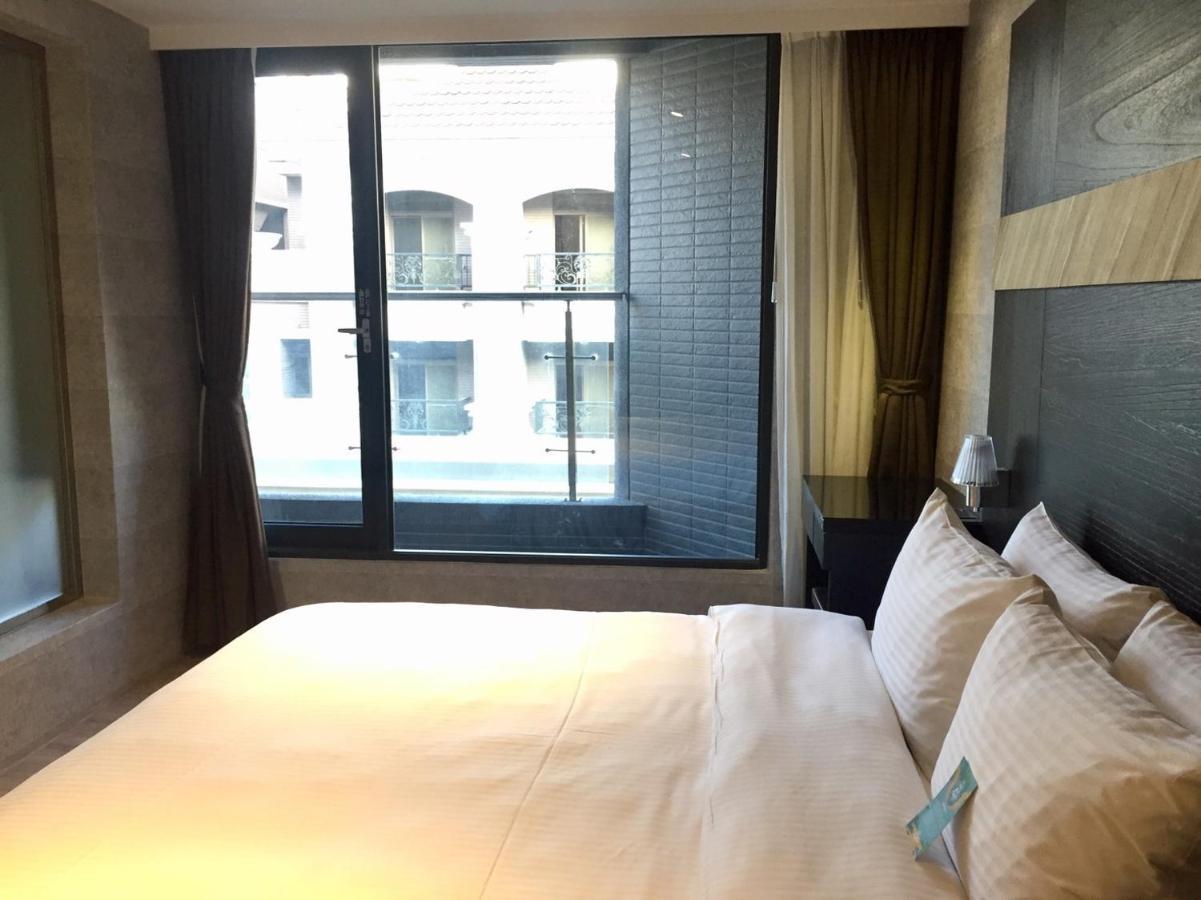 Fengjia Hotel Bell Тайджун Екстериор снимка