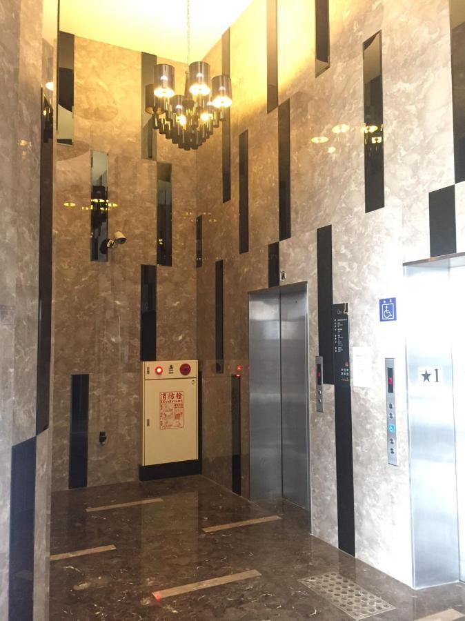 Fengjia Hotel Bell Тайджун Екстериор снимка