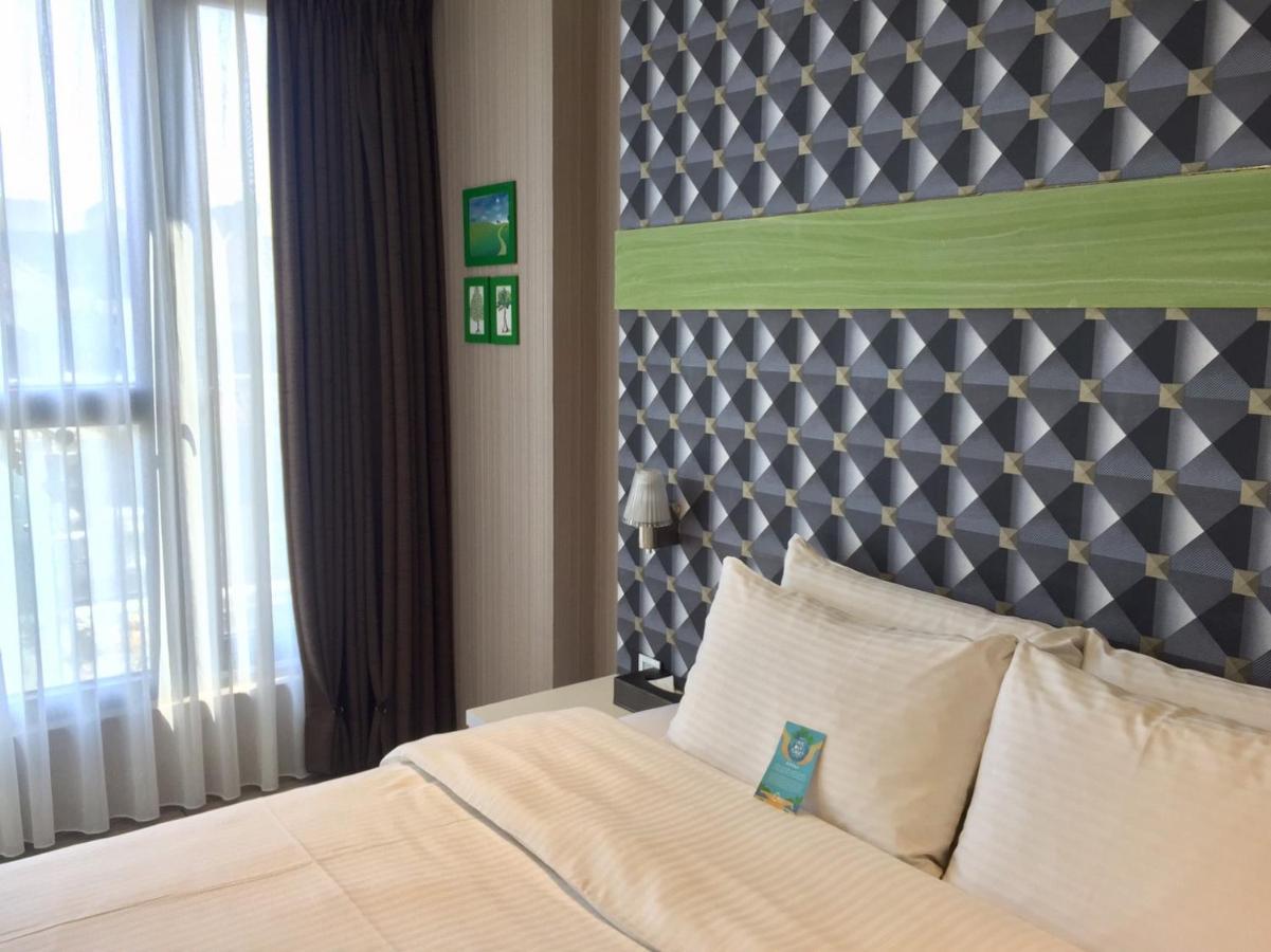 Fengjia Hotel Bell Тайджун Екстериор снимка