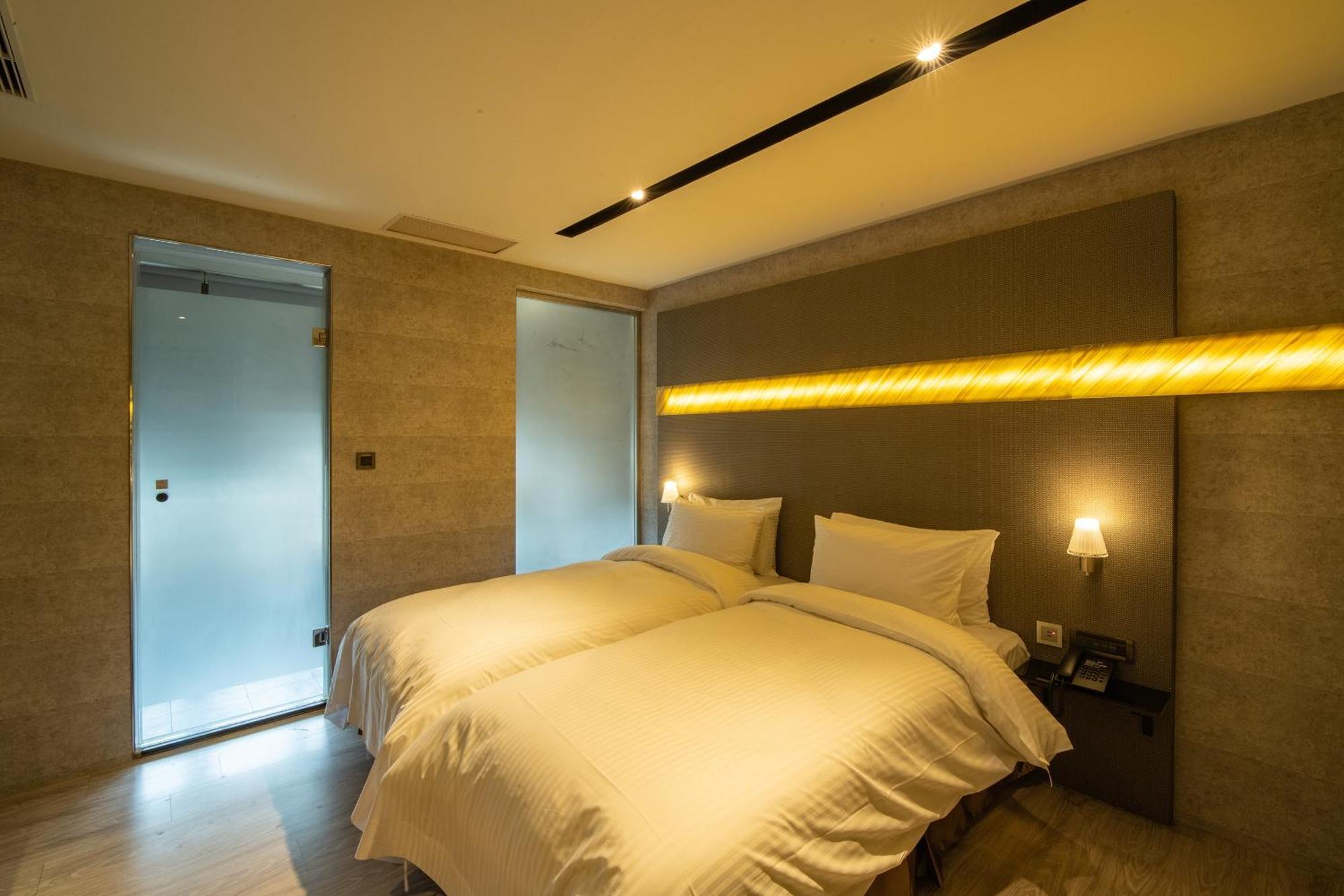 Fengjia Hotel Bell Тайджун Екстериор снимка