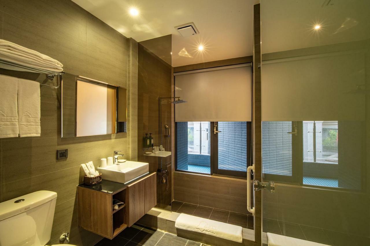 Fengjia Hotel Bell Тайджун Екстериор снимка